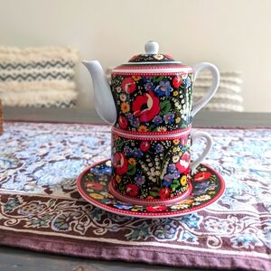 Vera Bradley / Barnes & Noble Poppy Fields tea set - 3 items